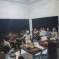 Ketua DPC Partai Demokrat Tanjabtim H. Saipudin Saat Gelar Rapat Evaluasi Bersama Bacaleg Dapil 1,II dan III di sekretariat DPC, Senin (10/4/2023) malam. Foto : bj