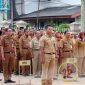 ASN Tanjab Barat Dalam Sautu Upacara di Halaman Kantor Bupati. FOTO : ISt