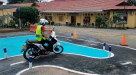 Dokumentasi Satpas Polres Tanjab Timur Laksanakan Uji Praktik SIM C dengan Skema Sirkuit Baru, Senin (14/8/23). FOTO : Humas RTT
