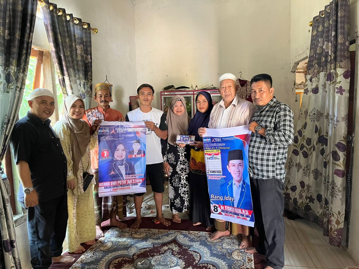 Caleg DPRD Provinsi Jambi Wenno Dwi Putri saat Silaturahmi di Kediaman Tokoh Masyarakat Tanjabtim, Sabtu (23/9/2023). Foto : bj