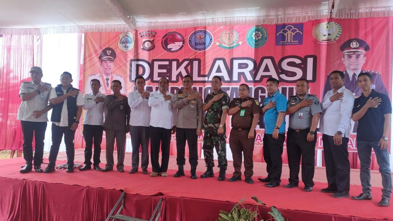 Kapolres Tanjabtim AKBP Heri Supriawan, S.I.K., S.H saat Foto Bersama Forkopimda, Rabu (06/09/2023). Foto : bj