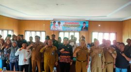 Peserta Sosialisasi saat Foto Bersama di Aula Kantor Kesbangpol Tanjab Timur, Selasa (10/10/2023). Foto : bj