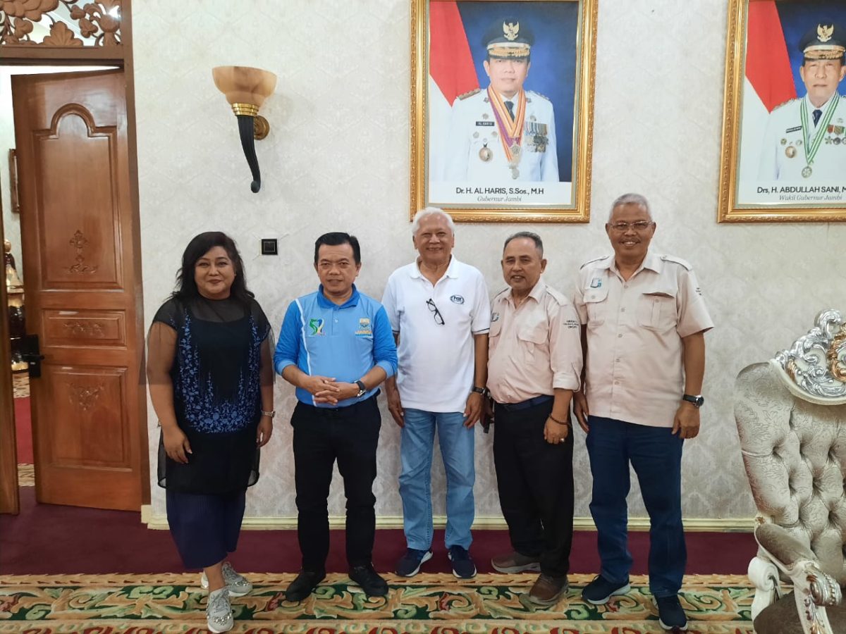 Direktur Utama PT Cemerlang Group Silaturahmi Bersama Gubernur Jambi Al-Haris, Kamis (16/11/2023). Foto : bj