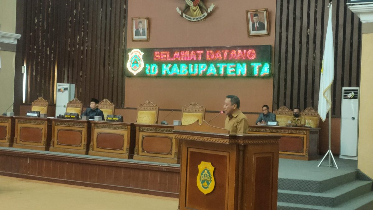 Sekda Sapril saat Menyampaikan Sambutan Bupati Tanjabtim Atas Penetapan Propemperda Tahun 2024, Selasa (19/03/2024). Foto : bj