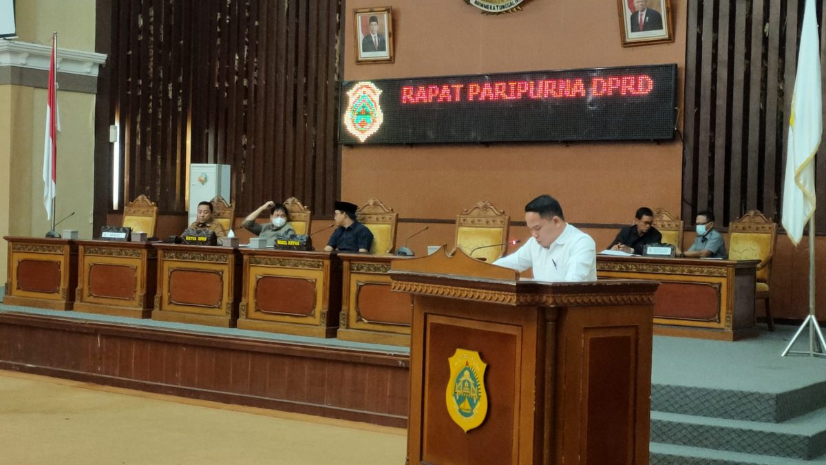 Fraksi PDIP Mempertanyakan Perbaikan Jalan Gontor 10 di Kelurahan Parit Culum 1 yang Tak Kunjung Terealisasi, Selasa (26/03/2024). Foto : bj