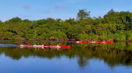 Tim Lomba Balap Perahu Tradisional di Kelurahan Teluk Dawan, Jum'at (12/04/2024). FOTO : bj