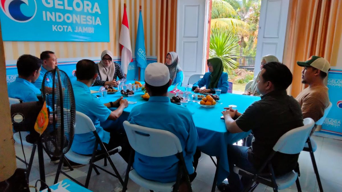 Bacabup Dillah Hich Kunjungi DPW Partai Gelora Jambi, Minggu (4/8/24). FOTO : bj