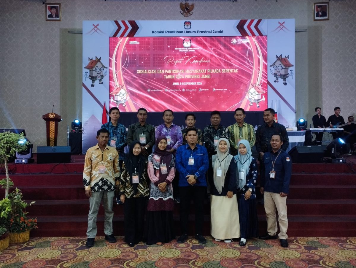 Komisioner KPU Tanjabtim, Irawan Sunarta saat Hadiri Rakor Sosialisasi dan Partisipasi Masyarakat Pilkada Serentak 2024 di RCC Jambi, Minggu (8/9/24). 