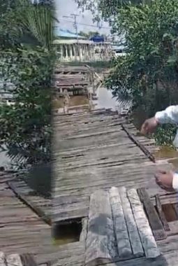 Tinjau Jembatan Penghubung Masjid Rusak Berat, Warga Tungkal V Do’akan Hairan-Amin Terpilih