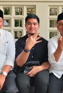 Putra Bungsu Jokowi Dukung Penuh Hairan-Amin di Pilkada Tanjab Barat 