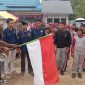 Lurah Teluk Dawan, Wahyu Setiawan saat Melepas Peserta Jalan Sehat, Sabtu (23/8/2025). FOTO : bj