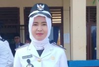 Foto: Kepala Desa Pandan Lagan, Kecamatan Geragai, Alfiana Ijriati. (ist)